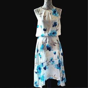WHITE HOUSE BLACK MARKET FLORAL DRESS